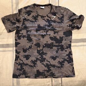 Gymshark Camo Short Sleeve Tee - Black and Tan